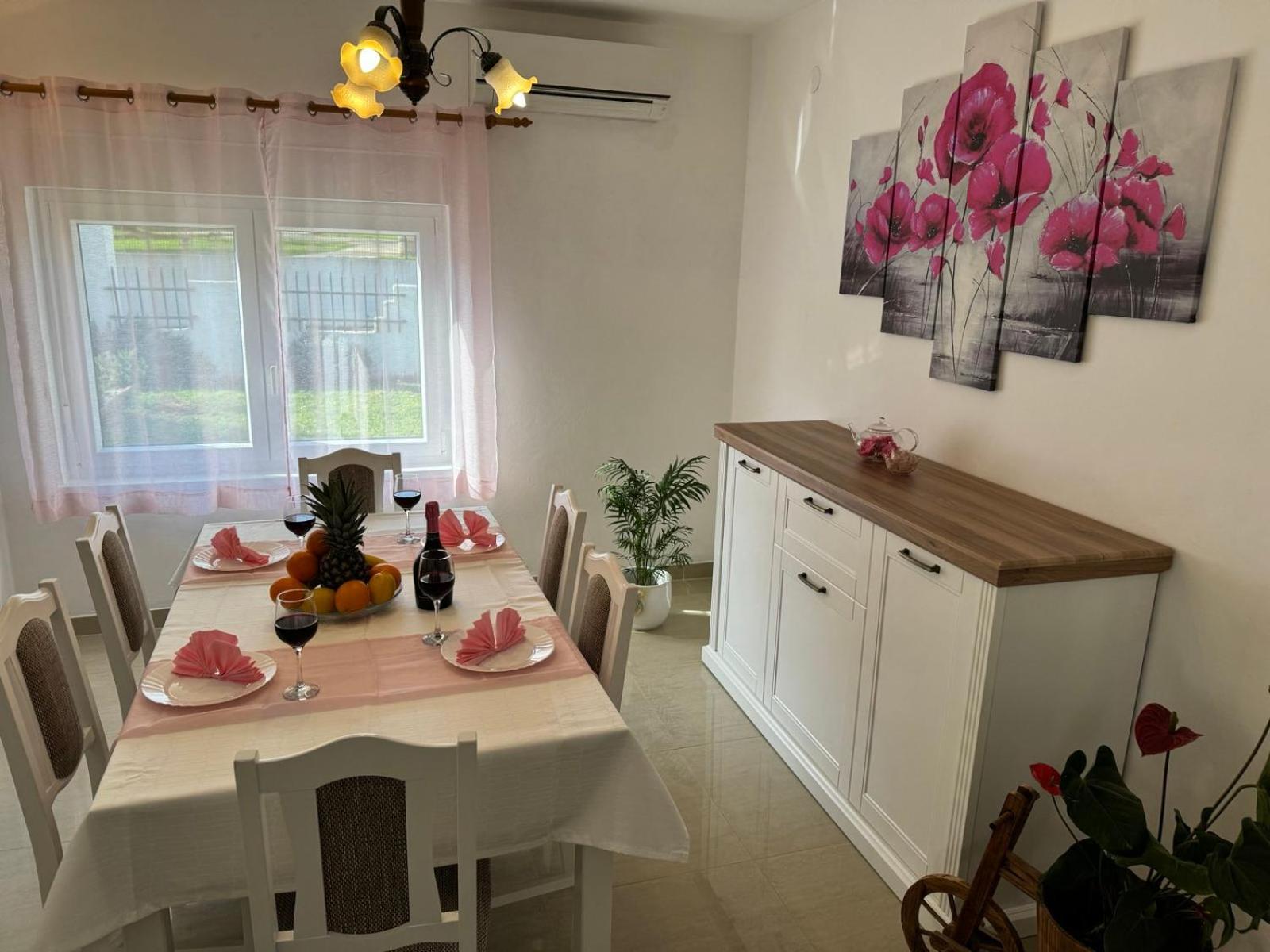 House Nada Apartman Muntic Exterior photo